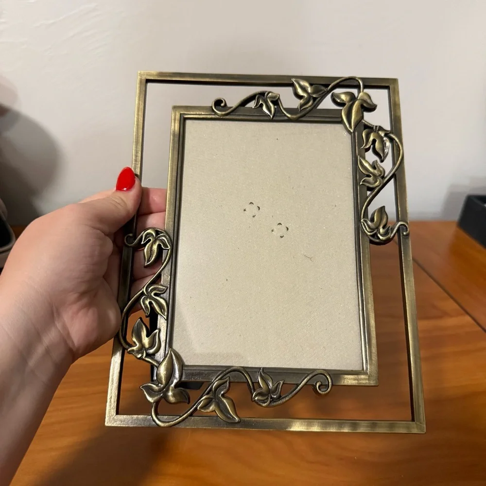 The Weston Gallery Heavy Brass‎ Metal Frame Floral Vines Ivy 4.5x6.5
